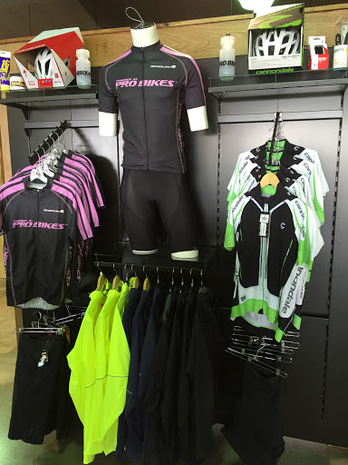 Shoe Store «PRO BIKE+RUN Robinson», reviews and photos, 3100 Robinson Ln, Pittsburgh, PA 15205, USA