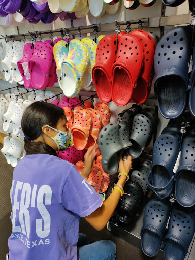 Shoe Store «DSW Designer Shoe Warehouse», reviews and photos, 2921 Rio Grande Blvd #100, Euless, TX 76039, USA