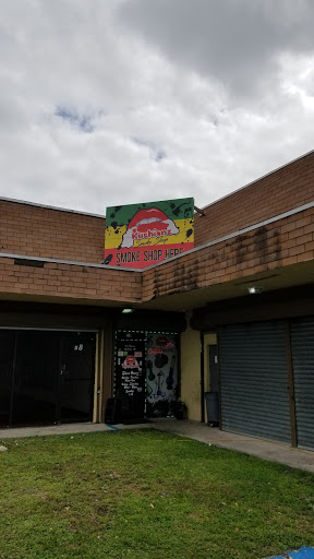 Tobacco Shop «Kushionz Smoke Shop», reviews and photos, 435 South State Road 7, Hollywood, FL 33023, USA