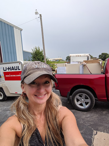 Log Home Builder «Neighborhoods Home Improvement Store», reviews and photos, 19850 Houston Rd, Lebanon, MO 65536, USA