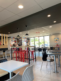 Atmosphère du Restaurant KFC Tourville la Rivière à Tourville-la-Rivière - n°11