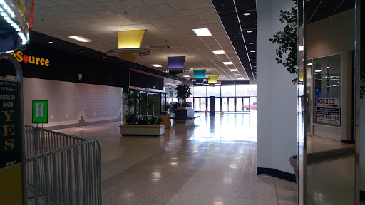 Shopping Mall «Sun-Vet Mall», reviews and photos, 5801 Sunrise Hwy, Holbrook, NY 11741, USA