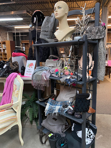 Thrift Store «Transitional Treasures», reviews and photos, 601 Towpath Rd e, Broadview Heights, OH 44147, USA