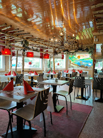 Atmosphère du Restaurant français Restaurant Olac et Brasserie Salon De Thé à Gérardmer - n°2