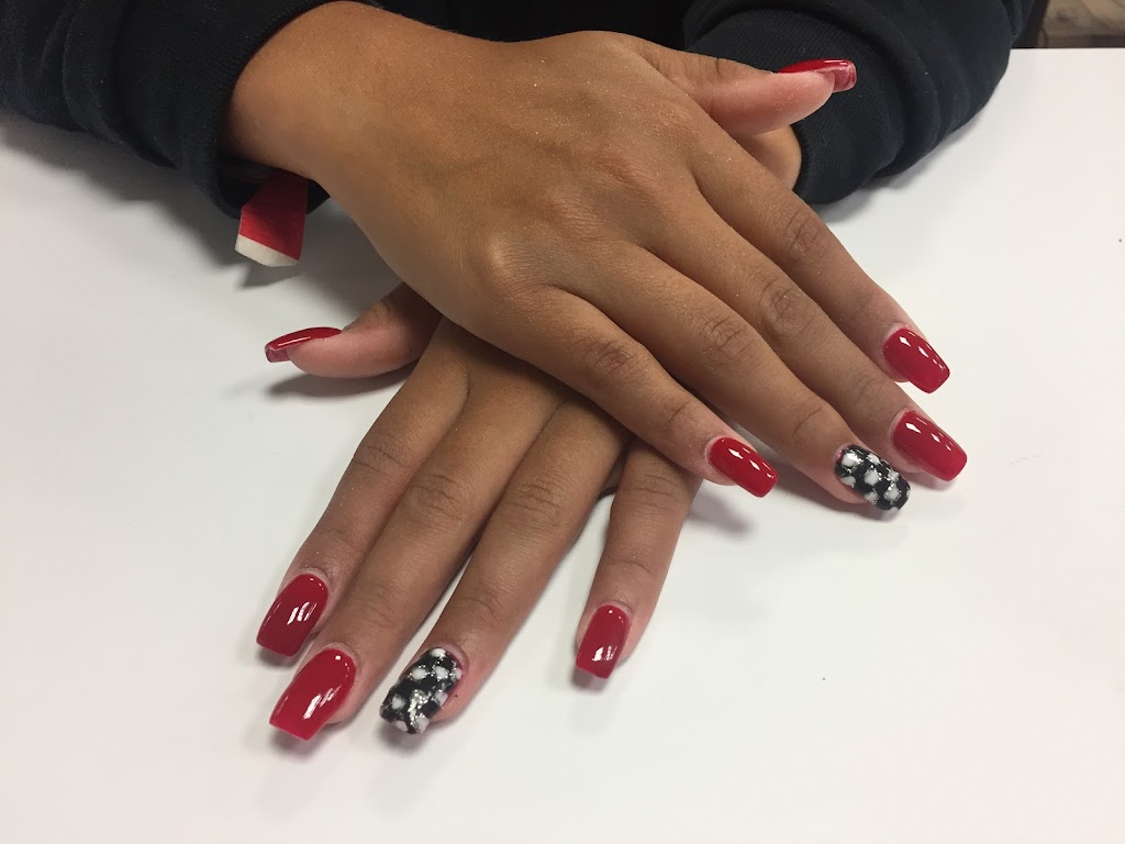 Signature Nails Freehold, NJ 07728 Services and Reviews