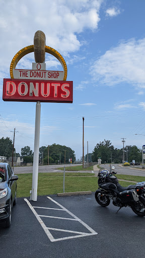 Donut Shop «The Donut Shop», reviews and photos, 104 W Main St, Russells Point, OH 43348, USA