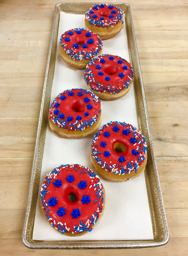 Donut Shop «Donut King», reviews and photos, 411 Middle St, Weymouth, MA 02189, USA