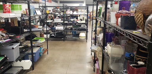 Thrift Store «7th & Bell Goodwill Retail Store & Donation Center», reviews and photos, 17037 N 7th Ave, Phoenix, AZ 85023, USA