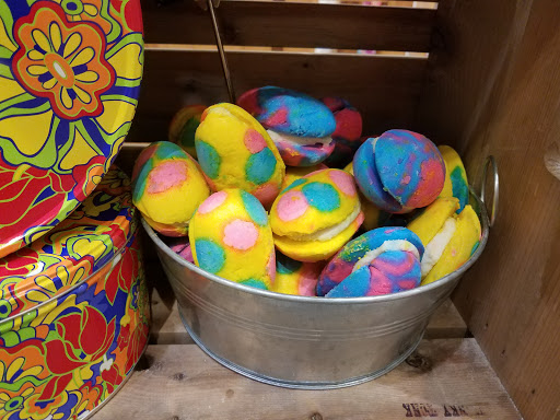 Cosmetics Store «Lush», reviews and photos, 1596 Willowbrook Dr, Houston, TX 77070, USA