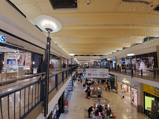 Staten Island Mall image 6