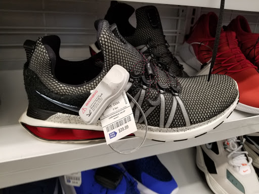 Clothing Store «Ross Dress for Less», reviews and photos, 249 Deane Dr, Rockford, IL 61107, USA