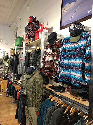 Outdoor Sports Store «Clear Water Outdoor - Lake Geneva», reviews and photos, 744 W Main St, Lake Geneva, WI 53147, USA