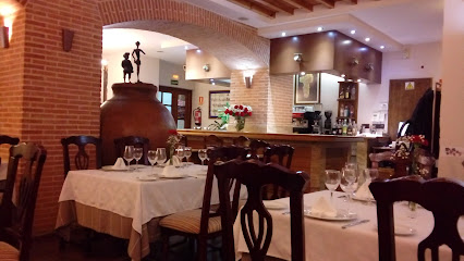 Restaurante Sucot M & M - Av. Primero de Julio, 91, 13300 Valdepeñas, Ciudad Real, Spain