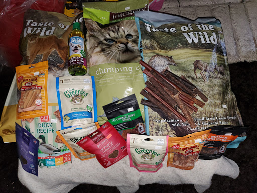 Pet Store «Royalty Pet Store», reviews and photos, 1140 Waterloo Rd #5, Stockton, CA 95215, USA