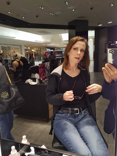 Cosmetics Store «MAC Cosmetics», reviews and photos, 2119 Galleria Way, Glendale, CA 91210, USA