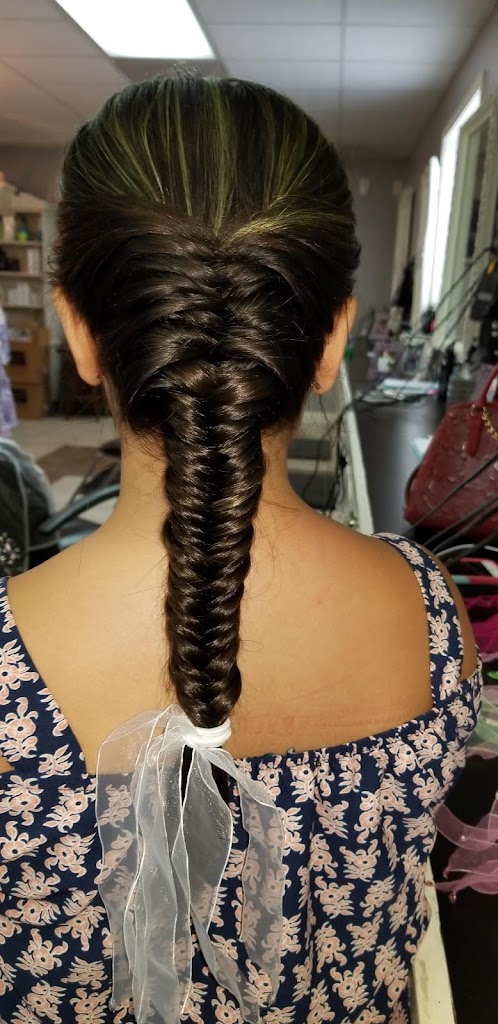 Heads Up Hair Designs 28645