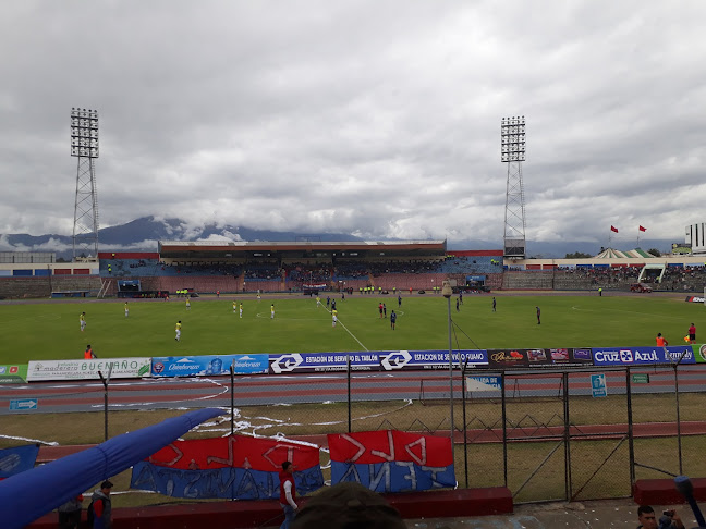 Opiniones de Estadio Olimpico De Riobamba. en Riobamba - Campo de fútbol