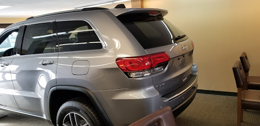 Truck Dealer «Bradshaw Chrysler Jeep», reviews and photos, 554 Main St, Oakville, CT 06779, USA