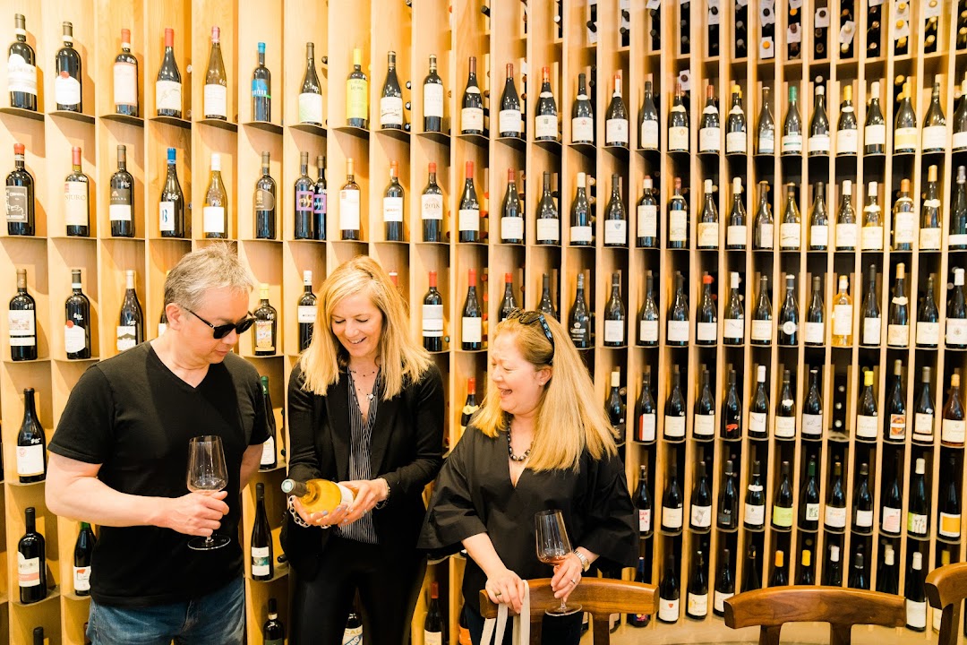 Common Vines Wine Shop