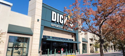 DICK'S Sporting Goods