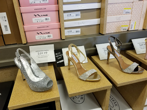 Shoe Store «DSW Designer Shoe Warehouse», reviews and photos, 1885 County Rd D E, Maplewood, MN 55109, USA