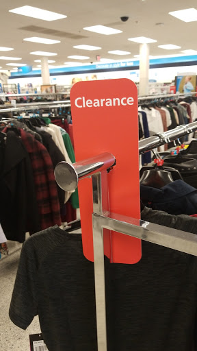Clothing Store «Ross Dress for Less», reviews and photos, 581 Roosevelt Rd, Glen Ellyn, IL 60137, USA