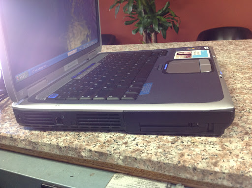 MAC REPAIR & LAPTOP REPAIR - NO FIX NO PAY image