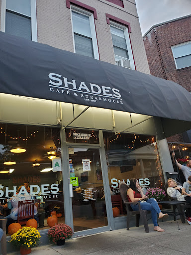 Shades Café & Steakhouse, 2119 W Cumberland Ave, Middlesboro, KY 40965, USA, 