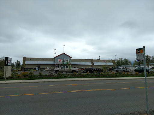 Home Improvement Store «Tractor Supply Co.», reviews and photos, 911 Griffin Ave, Enumclaw, WA 98022, USA