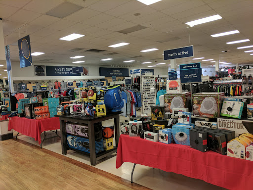 Furniture Store «HomeGoods», reviews and photos, 501 Town Centre Dr, Glen Mills, PA 19342, USA