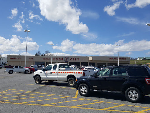 Supermarket «Food City», reviews and photos, 145 W Lee Hwy, Chilhowie, VA 24319, USA