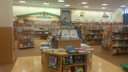 Book Store «Barnes & Noble», reviews and photos, 7200 Harrison Ste 5 #5, Rockford, IL 61112, USA