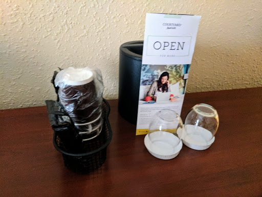 Hotel «Courtyard by Marriott Charlotte SouthPark», reviews and photos, 6023 Park S Dr, Charlotte, NC 28210, USA