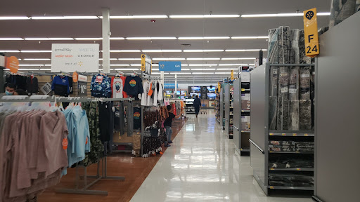 Department Store «Walmart Supercenter», reviews and photos, 6590 W Grand Ave, Gurnee, IL 60031, USA