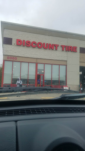Tire Shop «Discount Tire Store - Jacksonville, FL», reviews and photos, 8080 Philips Hwy, Jacksonville, FL 32256, USA