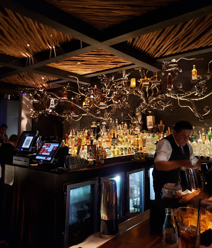 Shopping Mall «Crystal Cove Shopping Center», reviews and photos, 7845-8085 East Coast Hwy, Newport Beach, CA 92657, USA