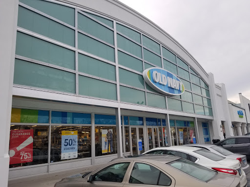 Old Navy, 2215 Black Rock Turnpike, Fairfield, CT 06825, USA, 
