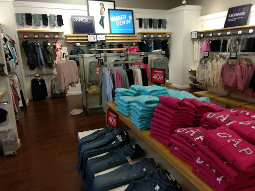 Clothing Store «Gap Outlet», reviews and photos, 2525 Grand Ave, Ames, IA 50010, USA