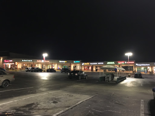 Shopping Mall «Lincoln Court Shopping Center», reviews and photos, 215 Lancaster Ave, Frazer, PA 19355, USA