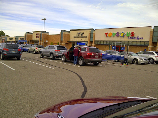 Shoe Store «DSW Designer Shoe Warehouse», reviews and photos, 14001 Aldrich Ave S, Burnsville, MN 55337, USA