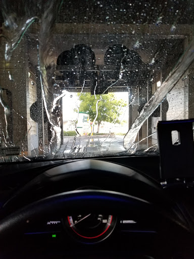 Car Wash «Quick Quack Car Wash - West Sacramento», reviews and photos, 645 Harbor Blvd, West Sacramento, CA 95691, USA