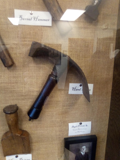 Liquor Store «FOX RIVER DISTILLING COMPANY», reviews and photos, 204 Dearborn Court Unit 110, Geneva, IL 60134, USA