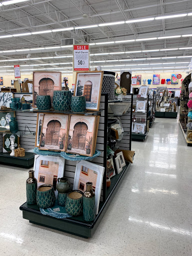 Craft Store «Hobby Lobby», reviews and photos, 1055 E Golf Rd, Schaumburg, IL 60173, USA