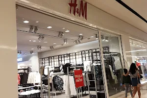 H&M image