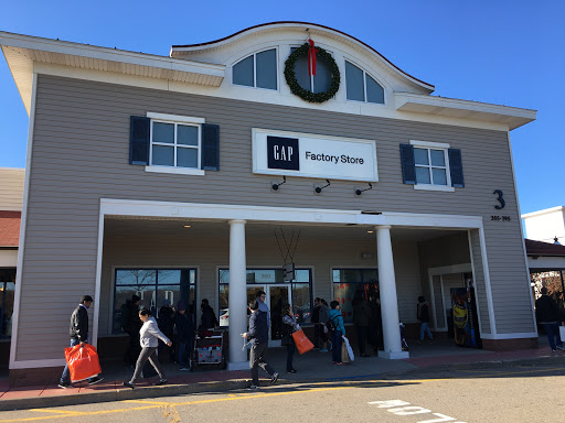 Clothing Store «Gap Outlet», reviews and photos, 1 Outlet Blvd, Wrentham, MA 02093, USA