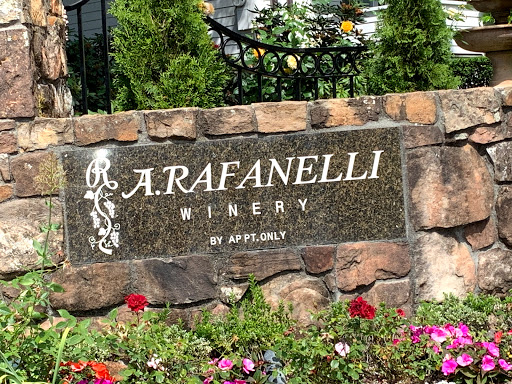 Winery «A Rafanelli Winery», reviews and photos, 4685 W Dry Creek Rd, Healdsburg, CA 95448, USA