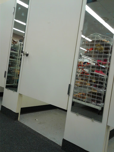 Clothing Store «Citi Trends», reviews and photos, 14301 Gratiot Ave, Detroit, MI 48205, USA