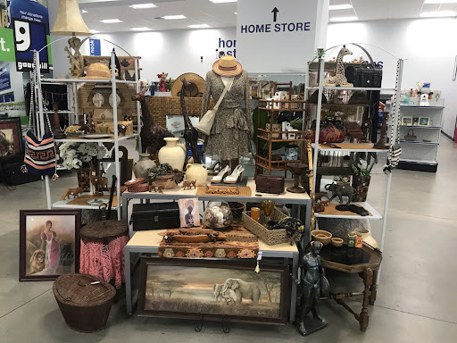 Thrift Store «Goodwill Short Pump Retail Store», reviews and photos, 4200 Tom Leonard Dr, Glen Allen, VA 23060, USA