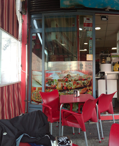 MC Sultan Döner Kebap - Pizzas - Pl. Cruz del Humilladero, 6, 29006 Málaga