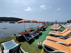 Burgazada Halk Plaji'in fotoğrafı geniş bir kıyı şeridi ile birlikte